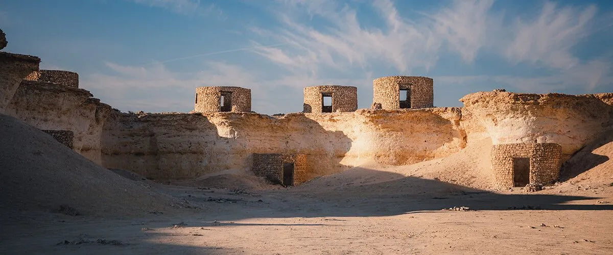 Vest-Qatar: Richard Serra-ørkenskulptur og Umbrella Rock-tur