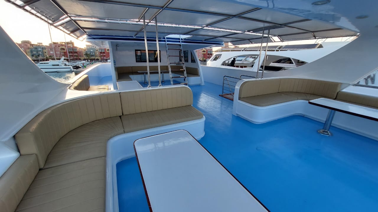 Hurghada: viagem de mergulho com snorkel em barco particular ALS-Voyage com lanches e refrigerantes