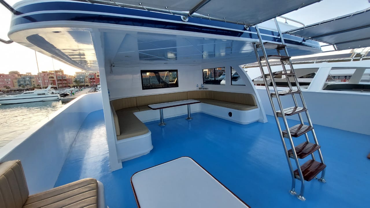 Hurghada: viagem de mergulho com snorkel em barco particular ALS-Voyage com lanches e refrigerantes