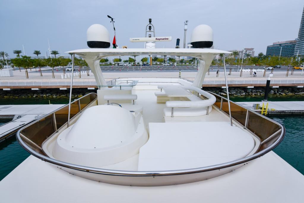 ドバイ: BIGBOSS 90フィート ヨットツアー