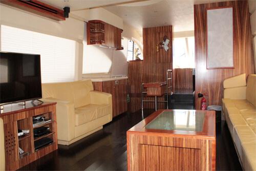 Dubai: passeio privado em iate de 85 pés