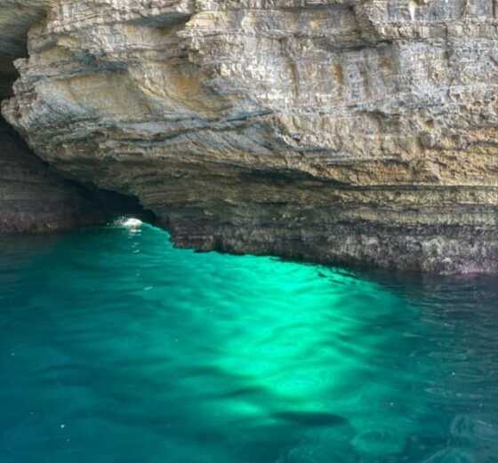 Bejrut: Rejs łodzią przy skałach Raouche