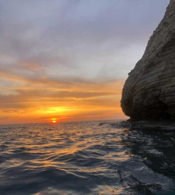 Bejrut: Rejs łodzią przy skałach Raouche