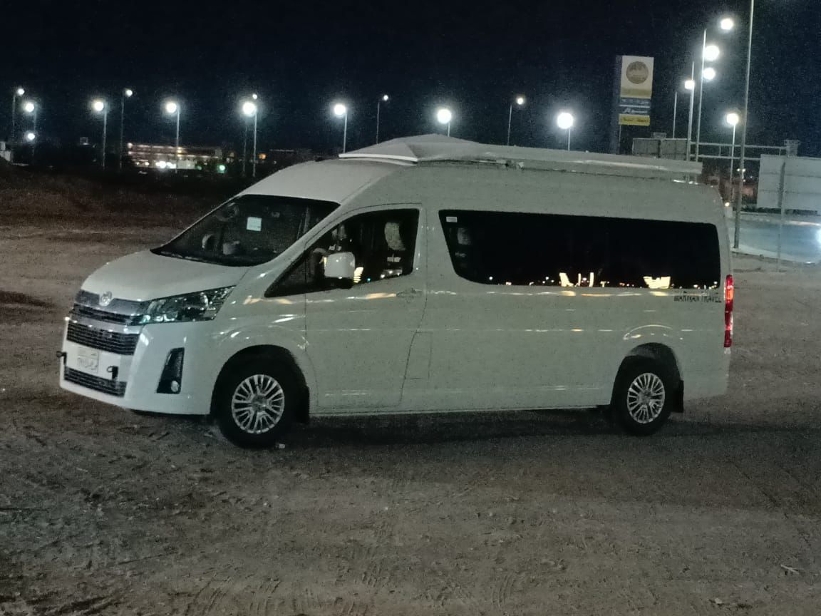 Hurghada: Noleggio Auto o Van Privato con Autista per l'Intera Giornata