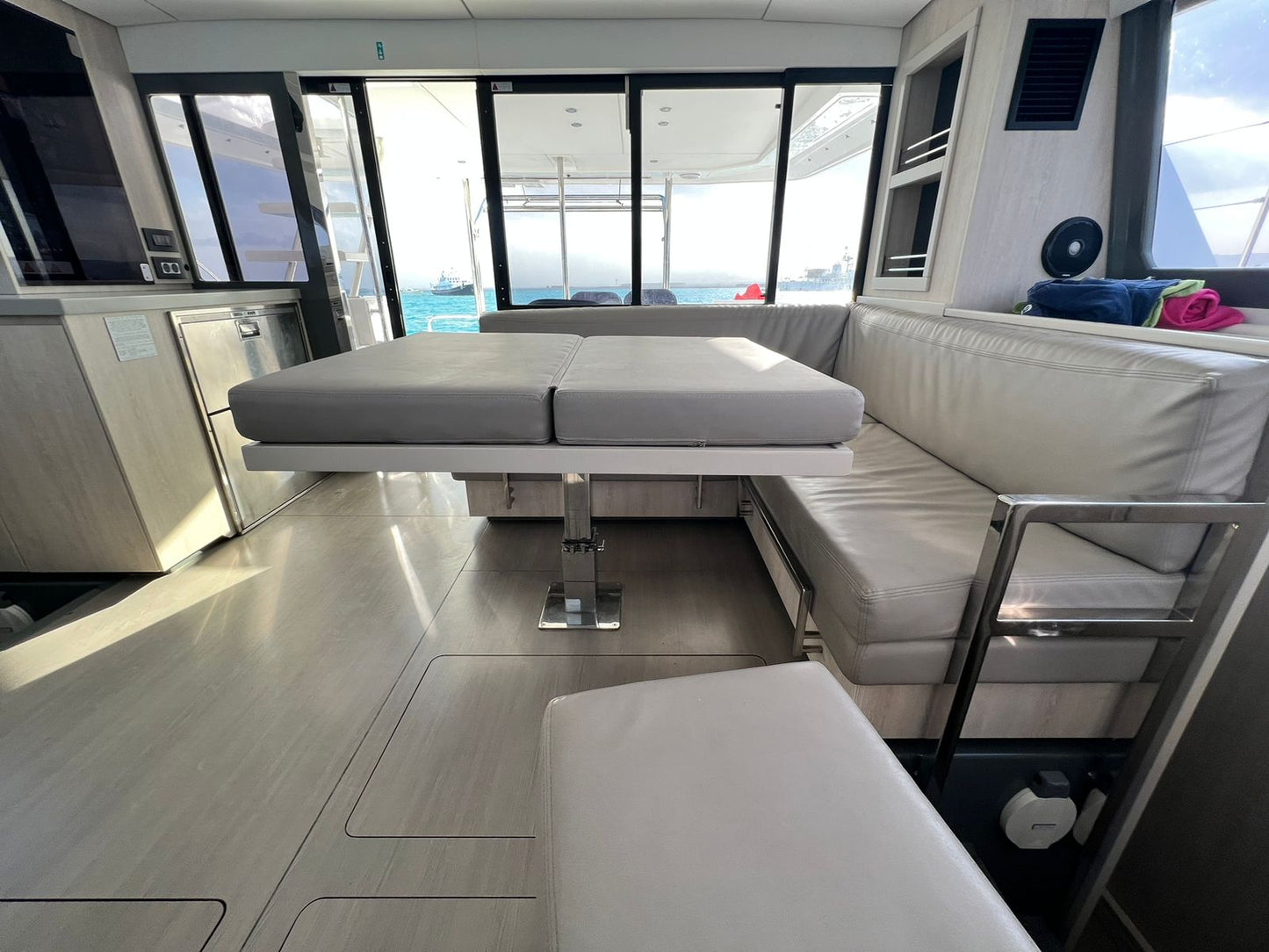 El Gouna: Privé Catamaran Dagtrip naar Bayoud of Tawilah Eiland