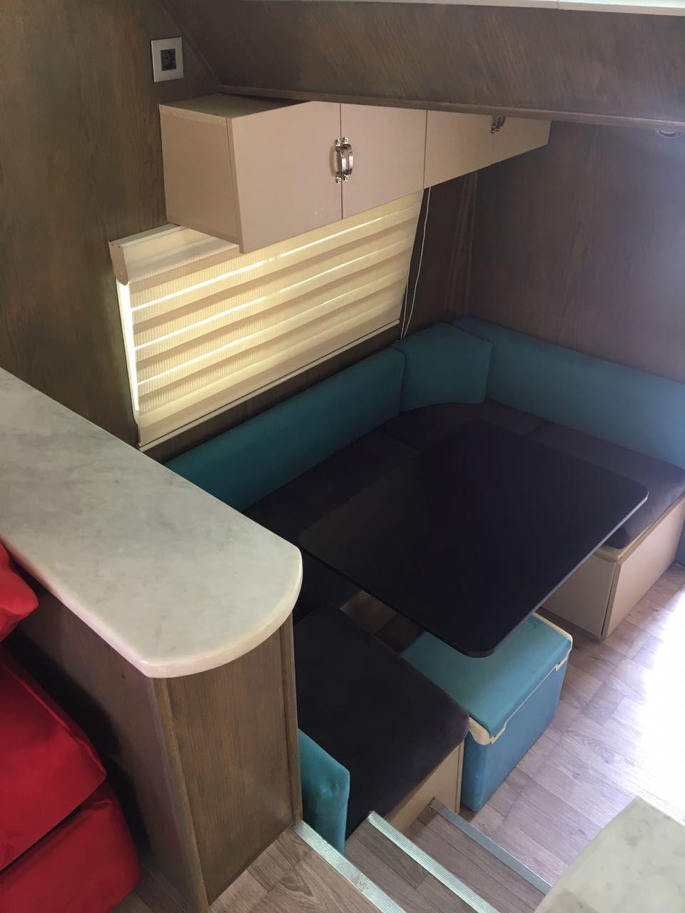 Bejrut: Wynajem jachtu SALIBA z Holiday Beach do Zatoki Jounieh