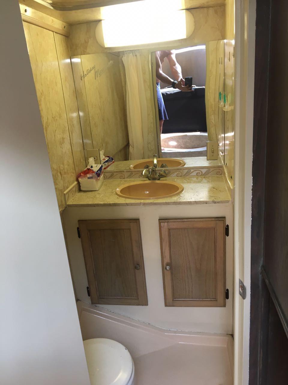 Bejrut: Wynajem jachtu SALIBA z Holiday Beach do Zatoki Jounieh