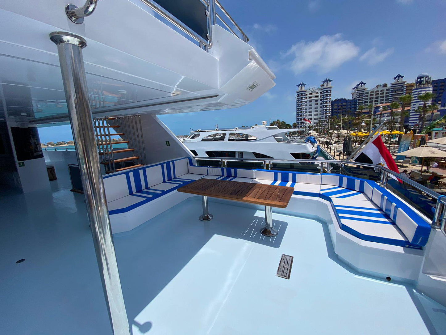 Porto Marina: viaje privado en yate al paraíso con natación y almuerzo opcional en la costa norte