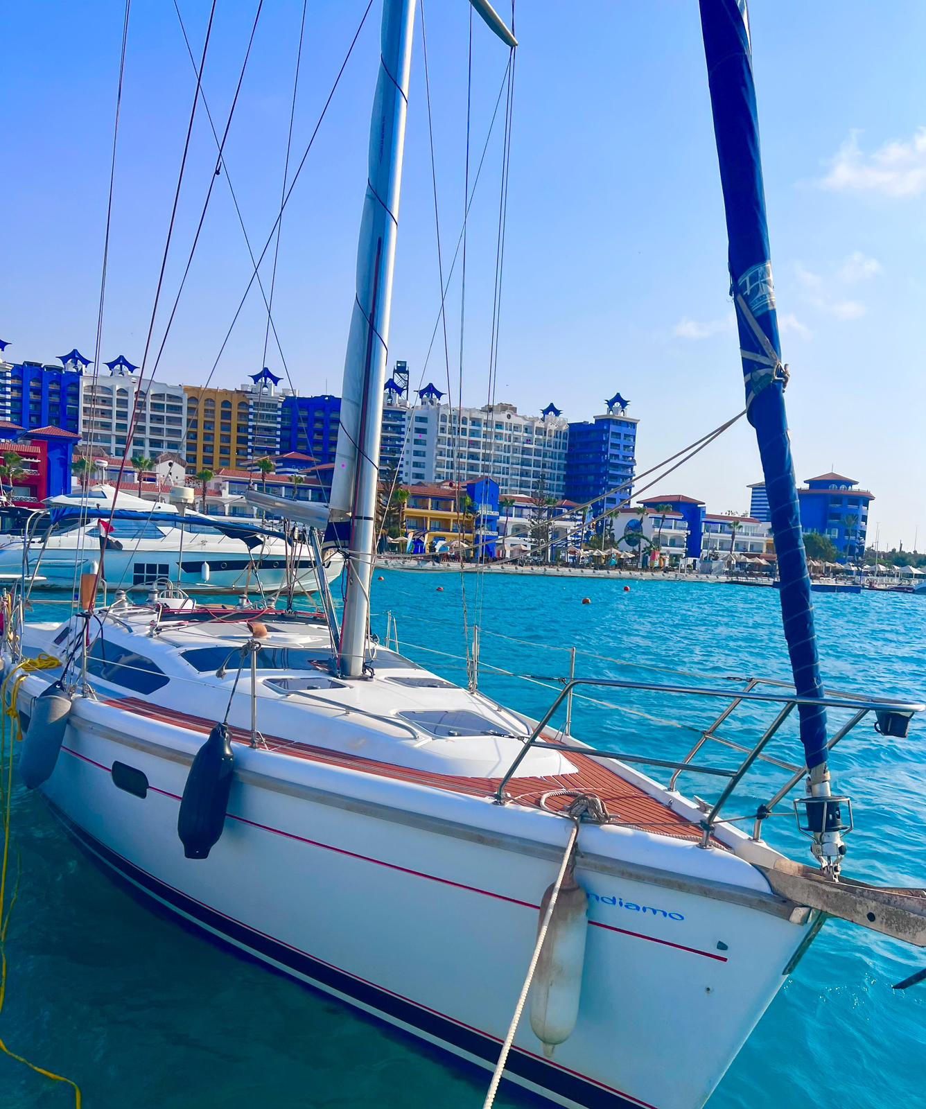 Porto Marina: viaje privado en velero Andiamo en la costa norte