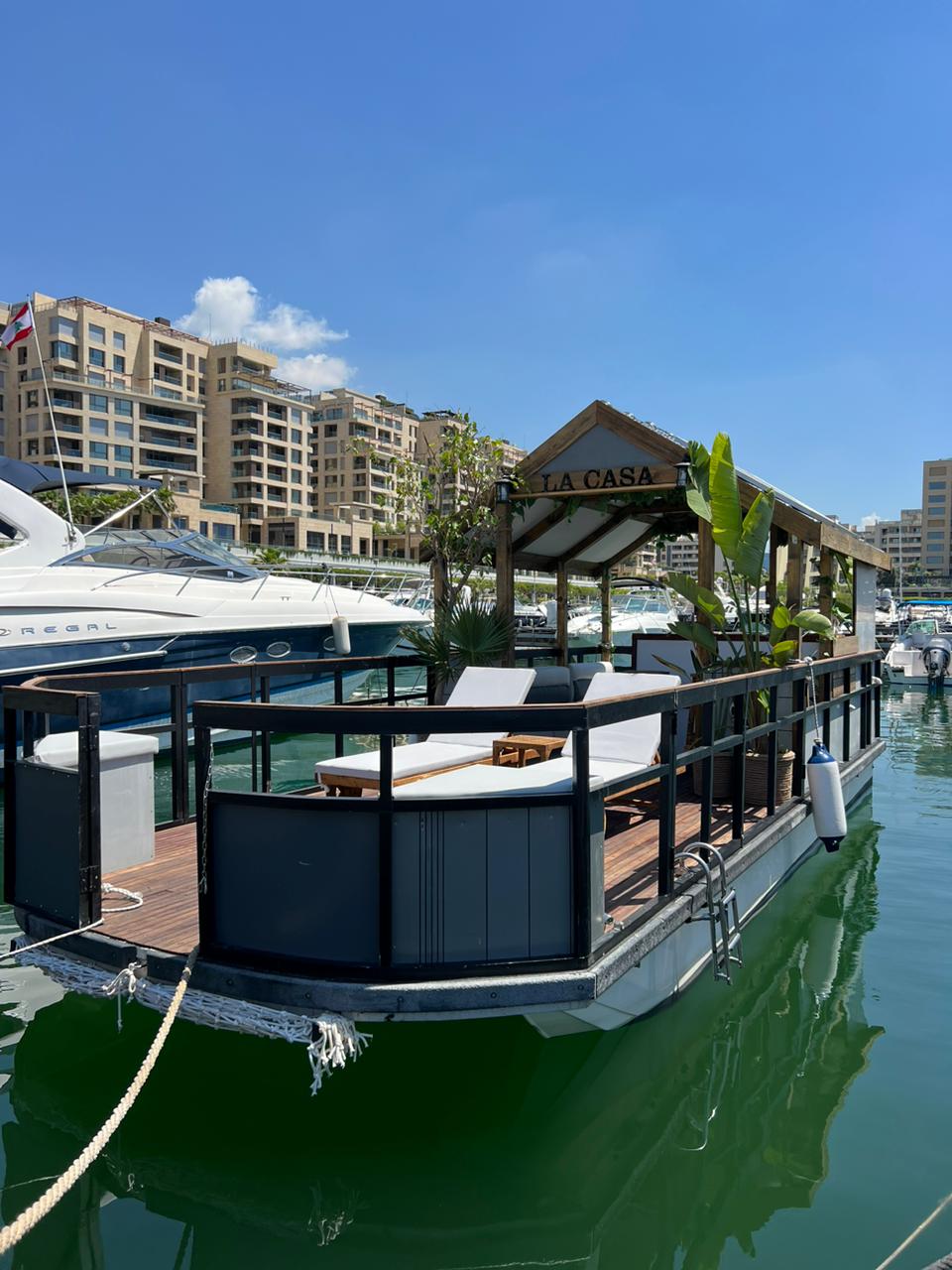Beirut: Închiriere de iahturi La Casa de la La Marina Dbayeh la Golful Jounieh
