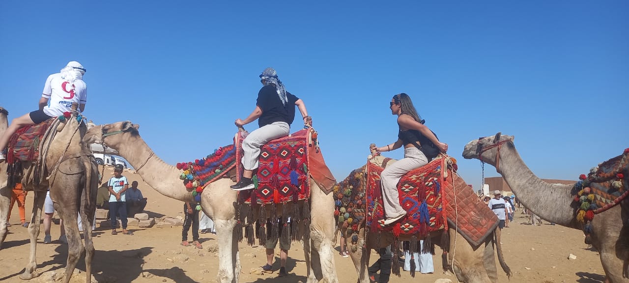 Cairo: Tur cu ghid de o zi la Piramidele din Giza, Muzeul Egiptean și Bazarul Khan Al Khalili