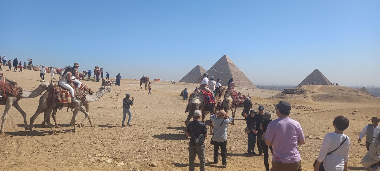 Cairo: Tur cu ghid de o zi la Piramidele din Giza, Muzeul Egiptean și Bazarul Khan Al Khalili
