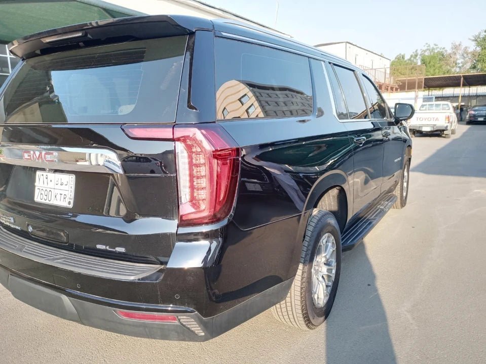 From Jeddah Airport to Makkah Hotel: Umrah Taxi Private Car or Van Rental with Driver