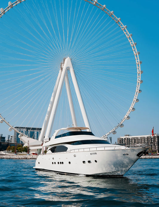 Dubai: Gita Privata in Barca Maiora 84 ft