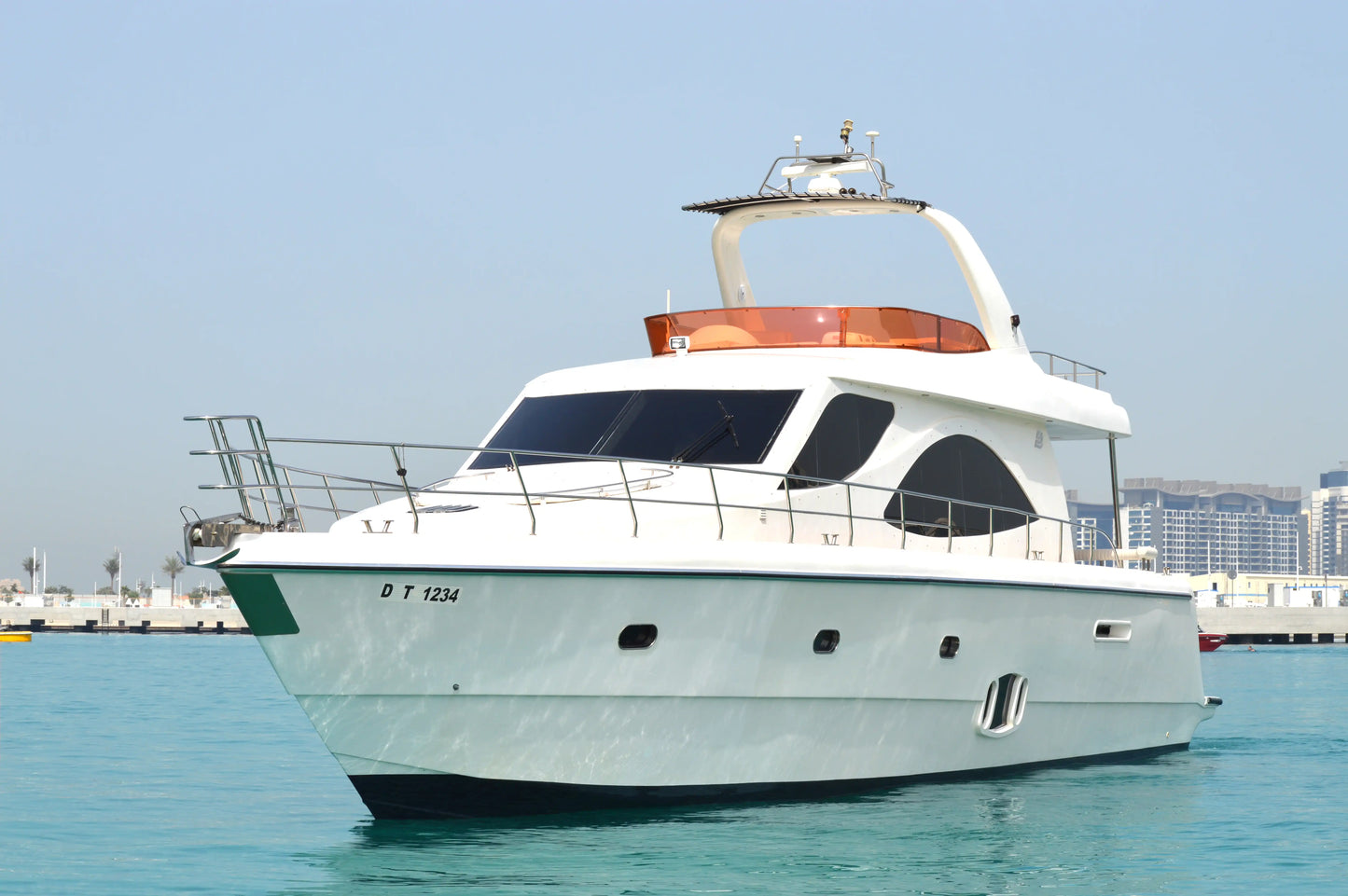 Dubai: Durreti Teknesi 70 ft Özel Tekne Turu