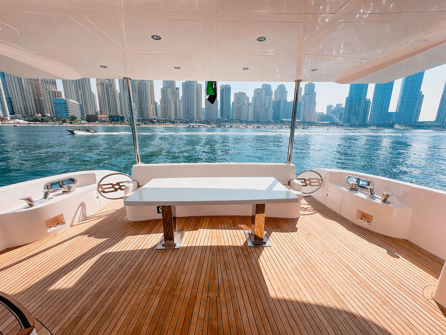 Dubaï : Excursion Privée en Bateau Majesty 88 ft