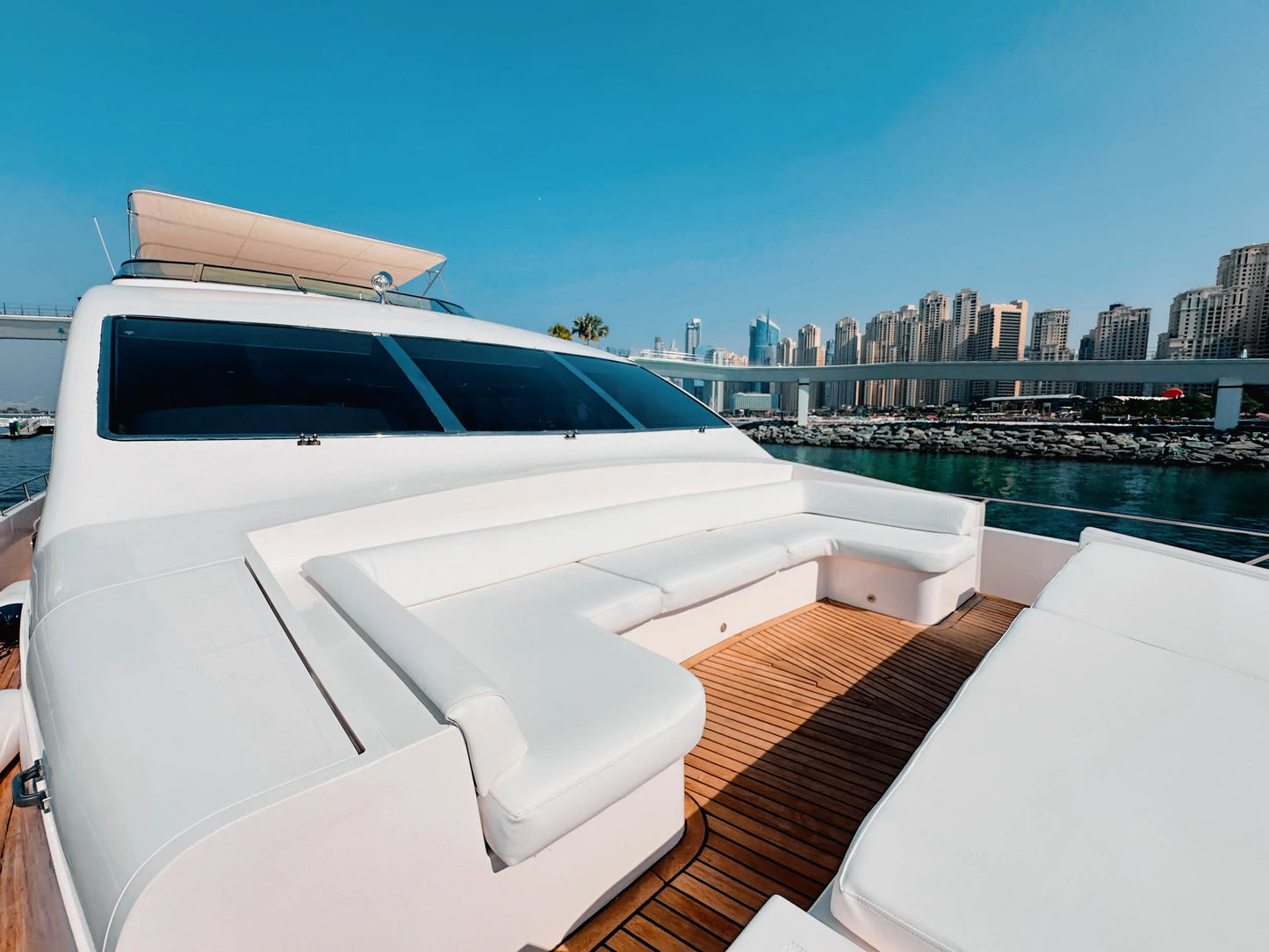 Dubaï : Excursion Privée en Bateau Majesty 88 ft