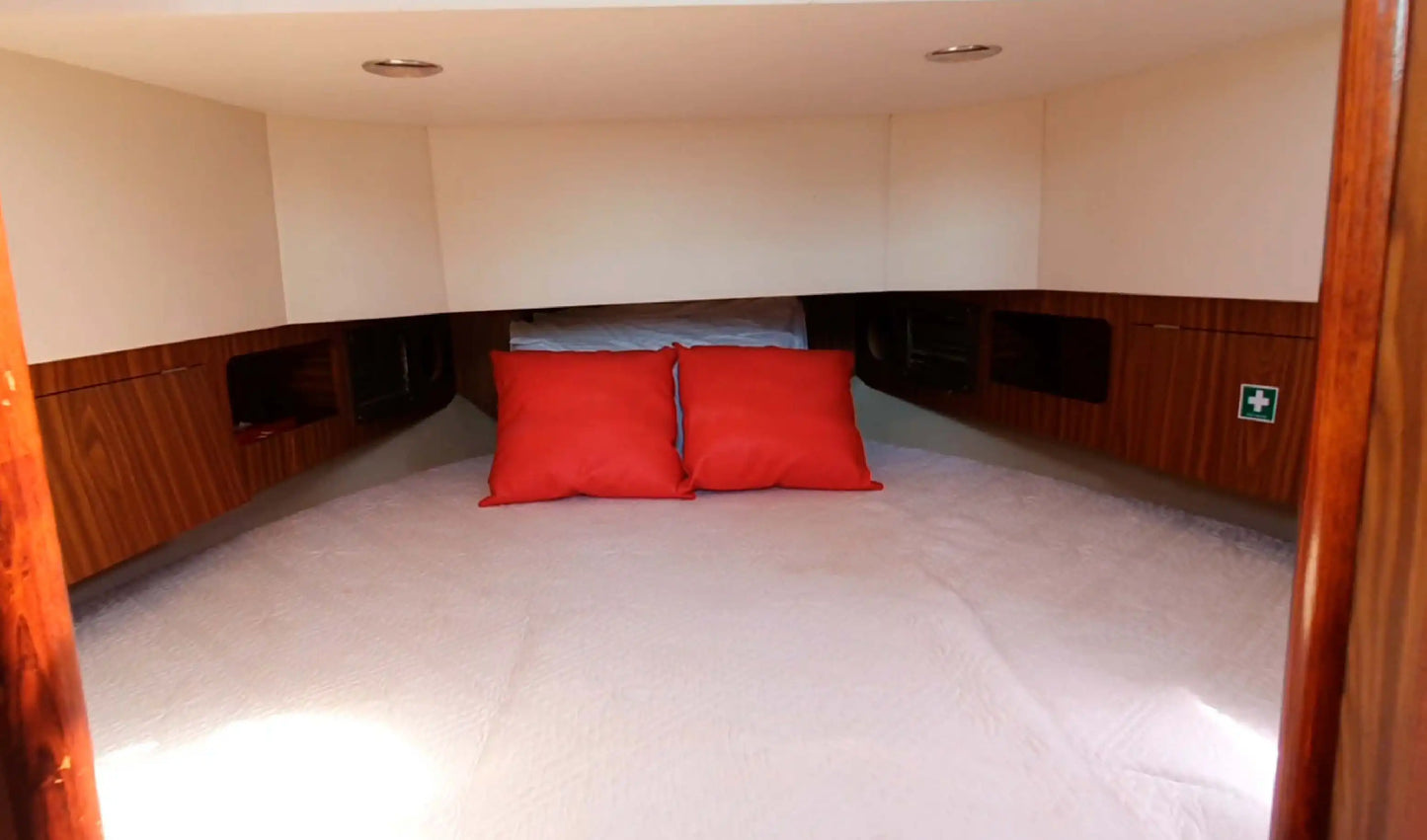 Дубай: частная прогулка на лодке Gulf Craft длиной 36 футов