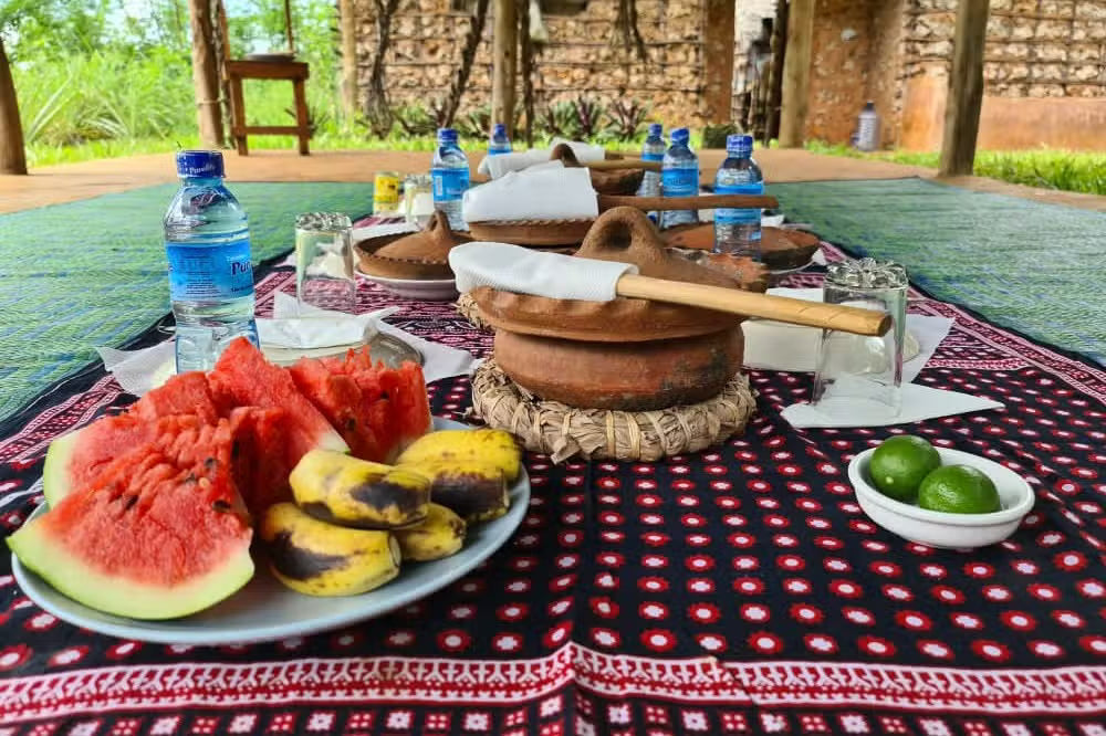 Zanzibar: Tour del Villaggio Culturale e della Natura con Grotte di Pangoni e Canoa