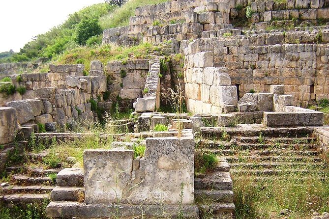 De Beirute: Excursão de um dia ao marco de Mleeta, Castelo de Beaufort e Templo de Eshmun