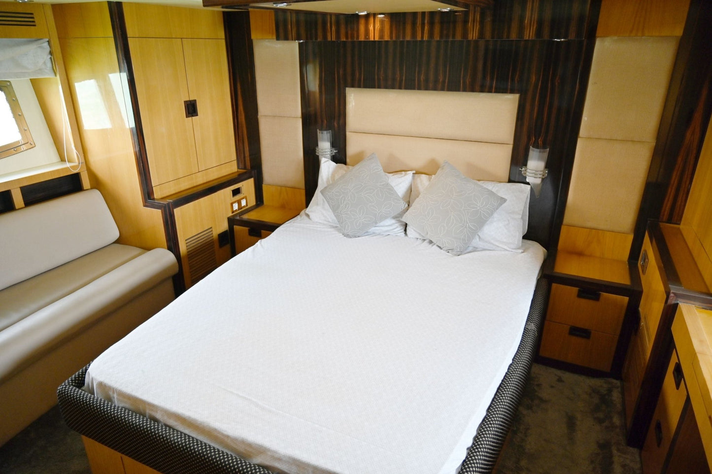 Dubaï : excursion en yacht Majesty de 59 pieds