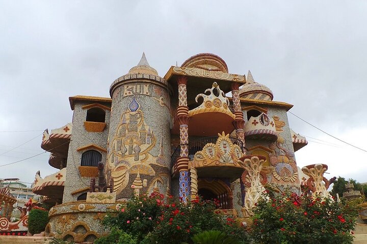 From Bejrutu: Jabal El Arbaaine, Pałac Snów, Oyoun El Samak i Jaskinia Zahlan - wycieczka jednodniowa