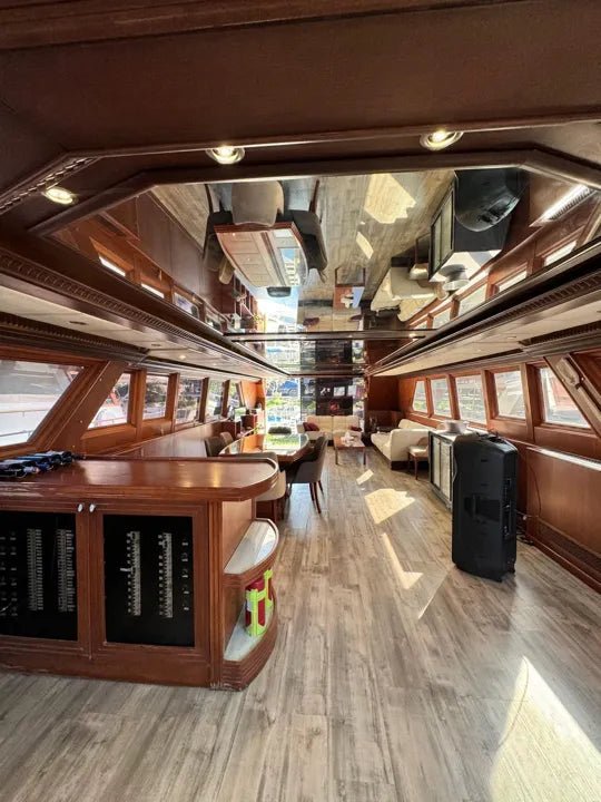 Beirut: Private VIP Yacht Rental from La Marina Dbayeh