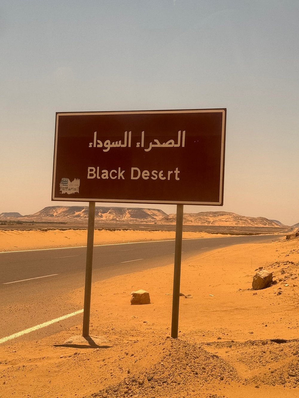 Cairo: Explore the Black & White Deserts with Overnight Camping