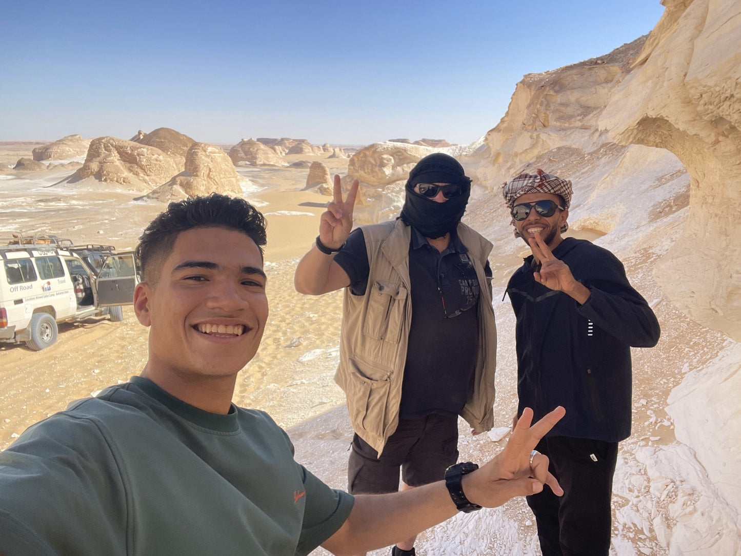 Cairo: Explore the Black & White Deserts with Overnight Camping