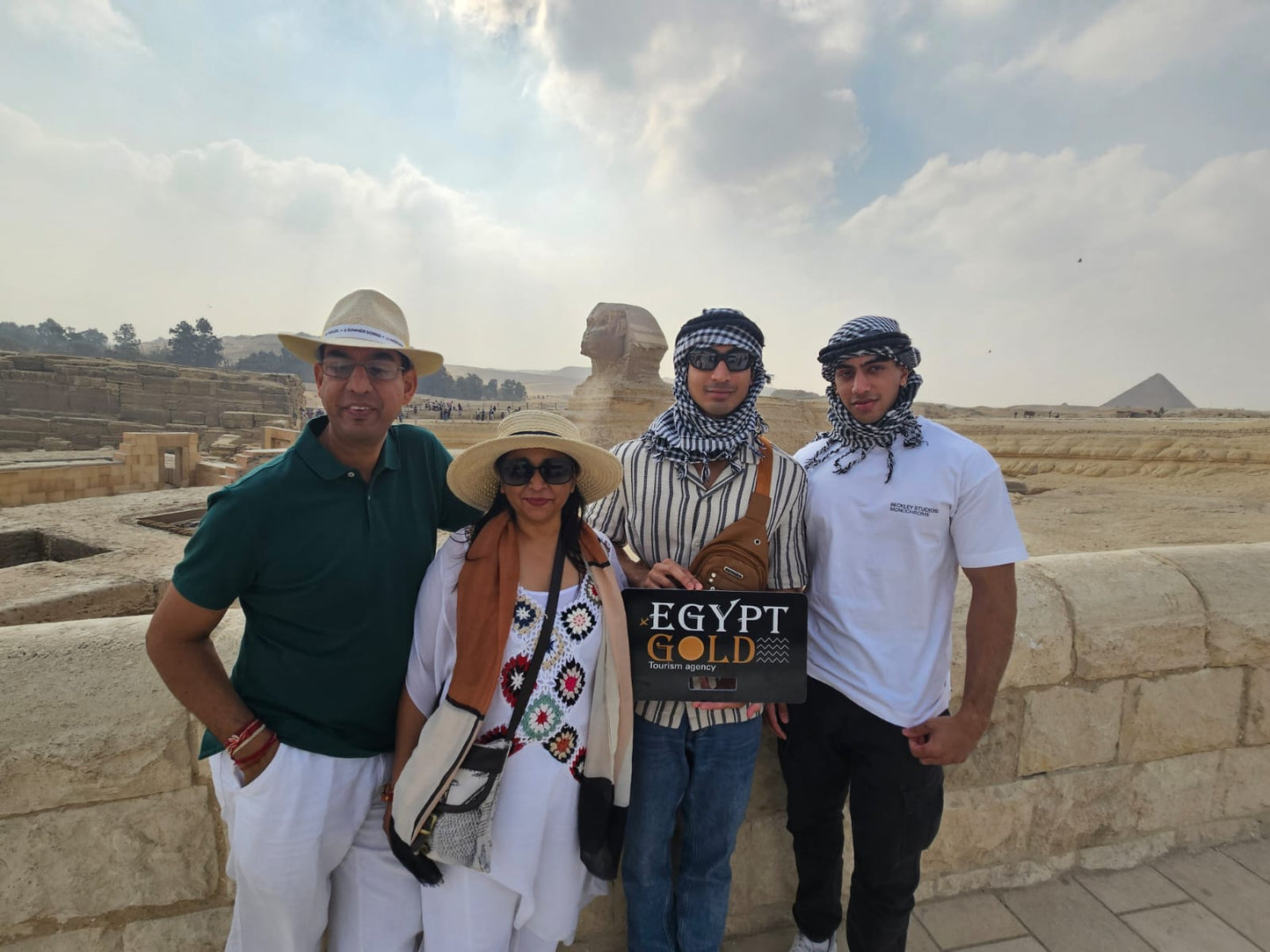 Cairo: Giza Pyramids, Sphinx, Saqqara and Memphis Tour with Lunch