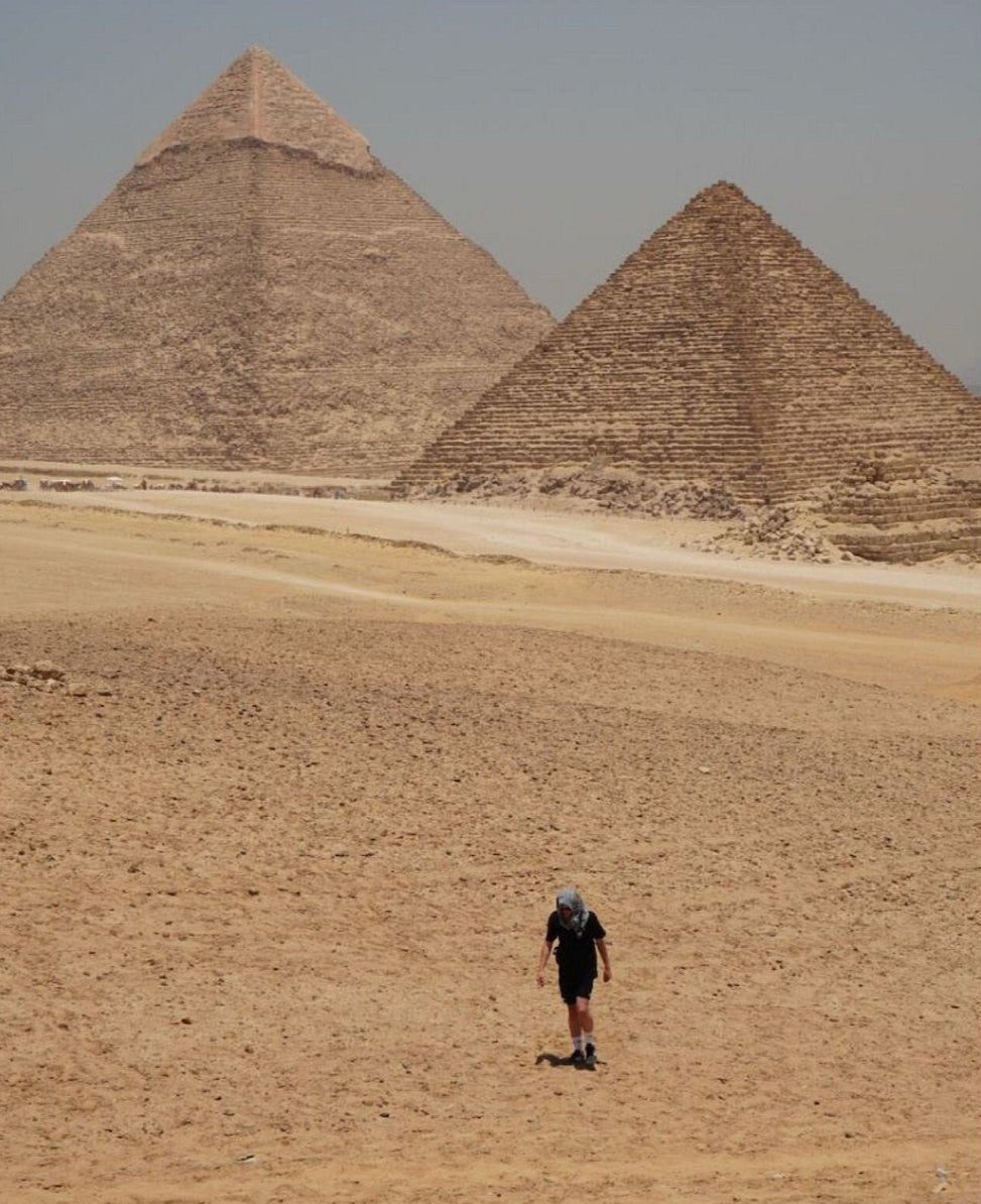 Cairo: Guided Tour of the Pyramids of Giza, Sphinx, Saqqara with Photographer