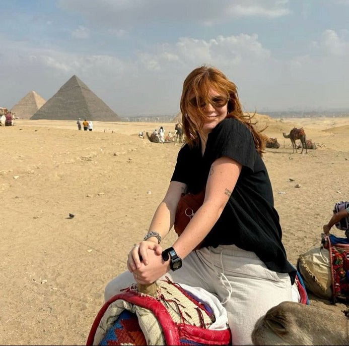 Cairo: Guided Tour of the Pyramids of Giza, Sphinx, Saqqara with Photographer