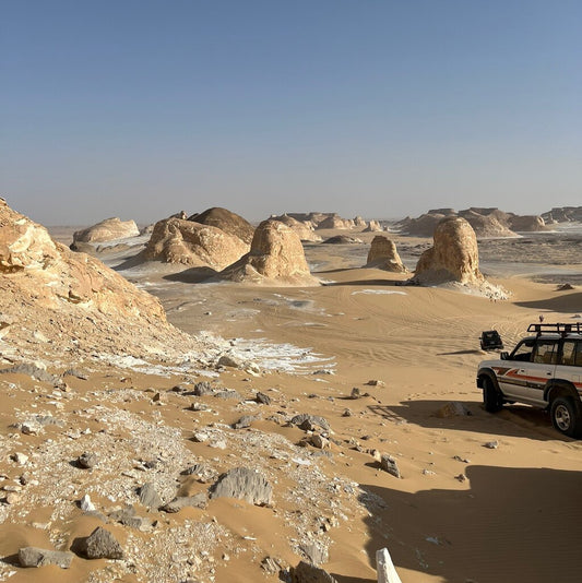 Cairo: Private 2 - Day Tour to Bahariya Oasis with Black and White Desert Tour