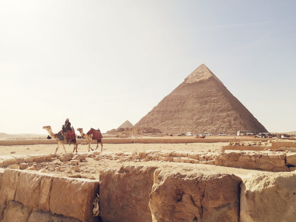 Cairo: Private Tour of Giza Pyramids, Saqqara and Memphis with Egyptologist Guide