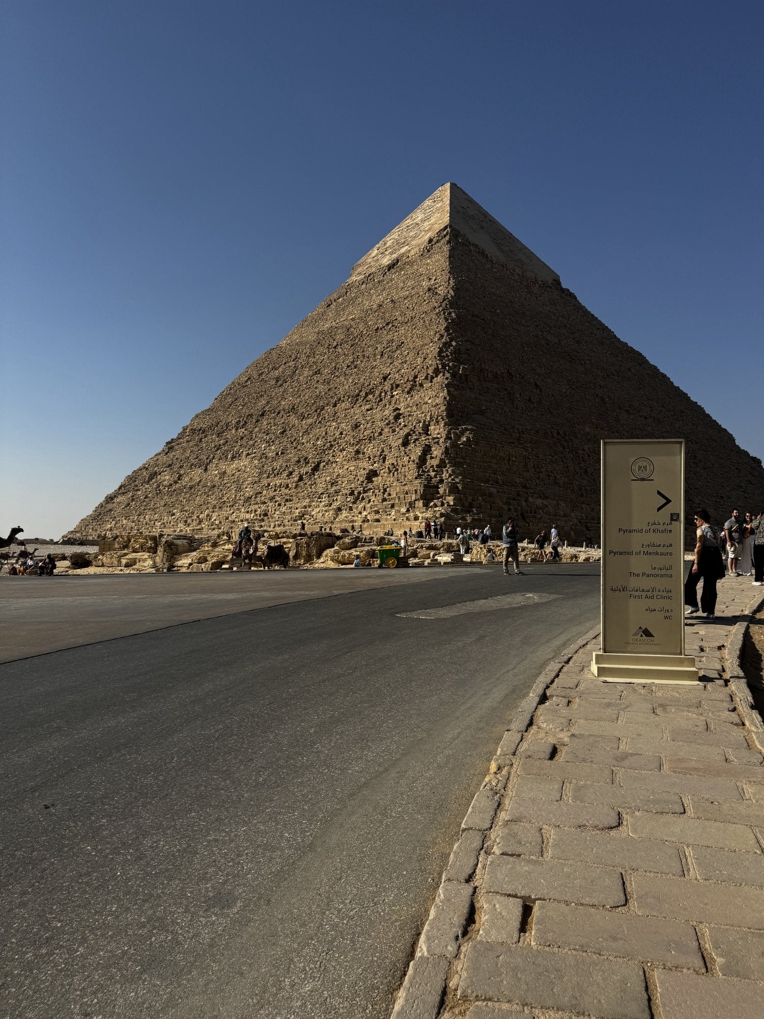 Cairo: Private Tour to the Pyramids of Giza, Sphinx and Camel Ride with Lunch