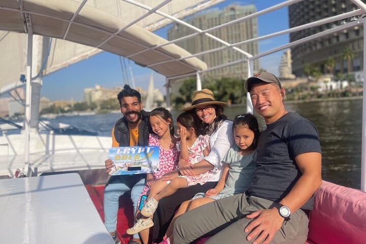Cairo: Pyramids, Sphinx & Felucca Ride Tour for Layover