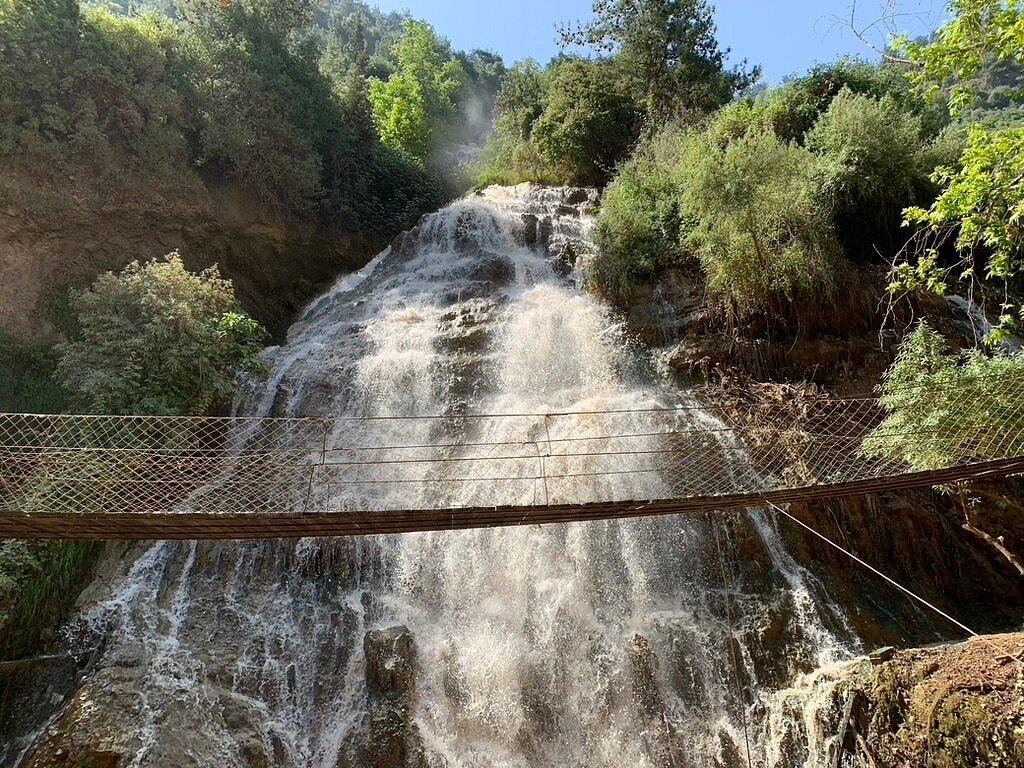 From Bejrutu: Jabal El Arbaaine, Pałac Snów, Oyoun El Samak i Jaskinia Zahlan - wycieczka jednodniowa