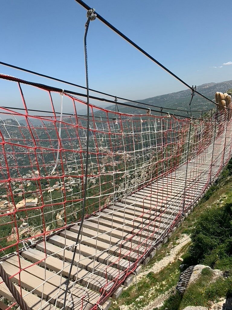 From Bejrutu: Jabal El Arbaaine, Pałac Snów, Oyoun El Samak i Jaskinia Zahlan - wycieczka jednodniowa