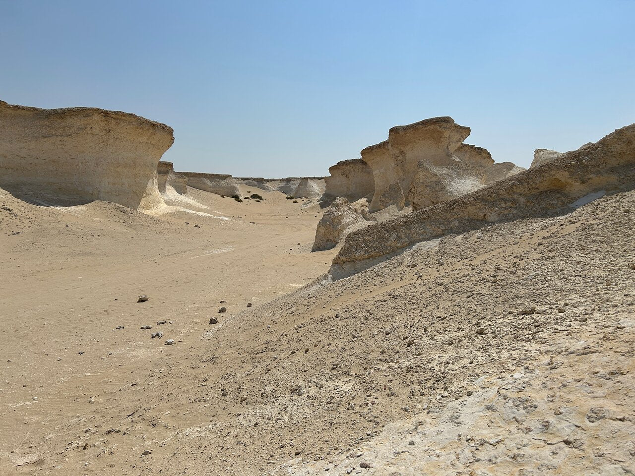 Doha: Private Full - day North and West Qatar Tour