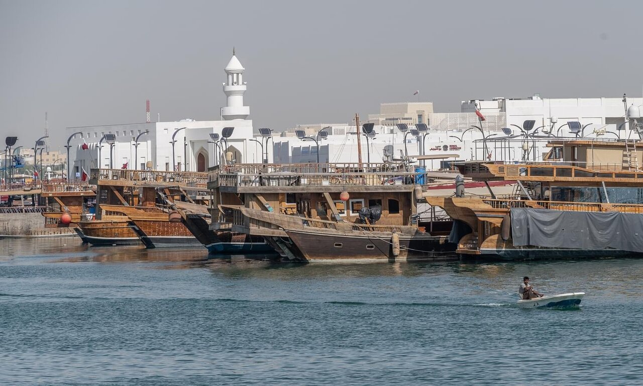 Doha: Private Full - day North and West Qatar Tour