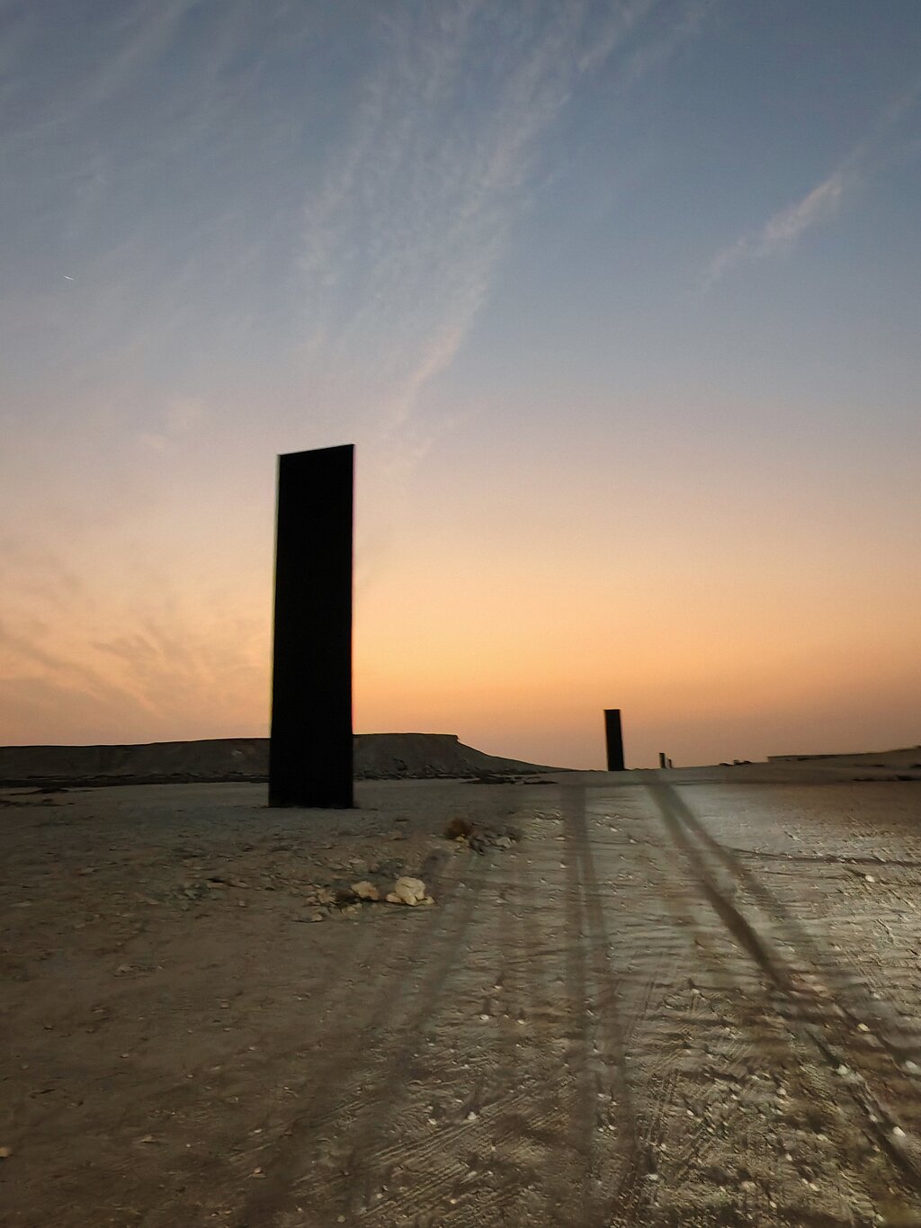 Doha: Private Guided West Coast, Zekreet Fort, Richard Serra Sculpture & Mushroom Hills Tour