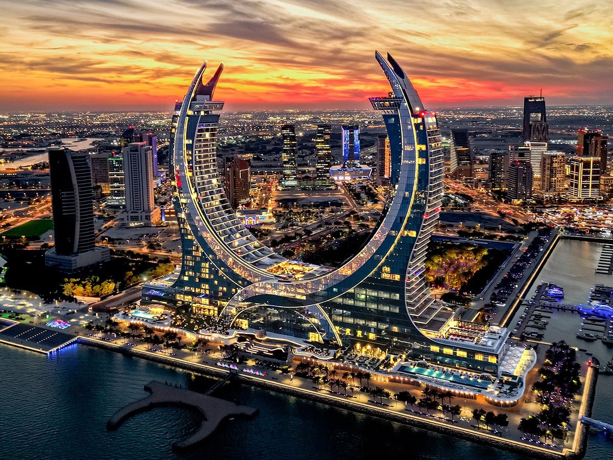 Doha: Private Layover City Tour with Souq Waqif, Katara and The Pearl