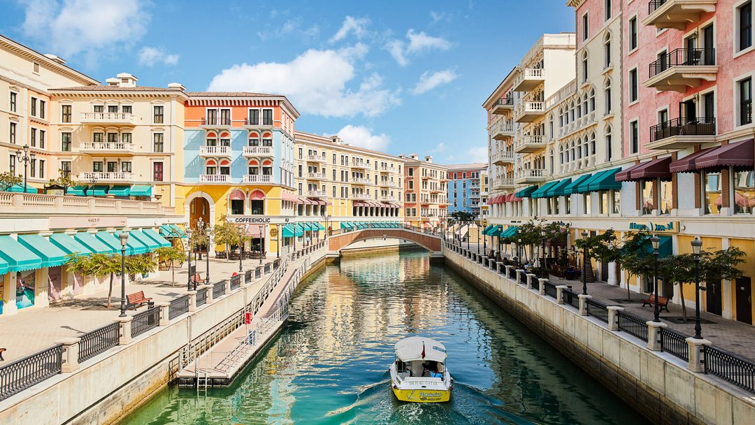 Doha: Private Layover City Tour with Souq Waqif, Katara and The Pearl