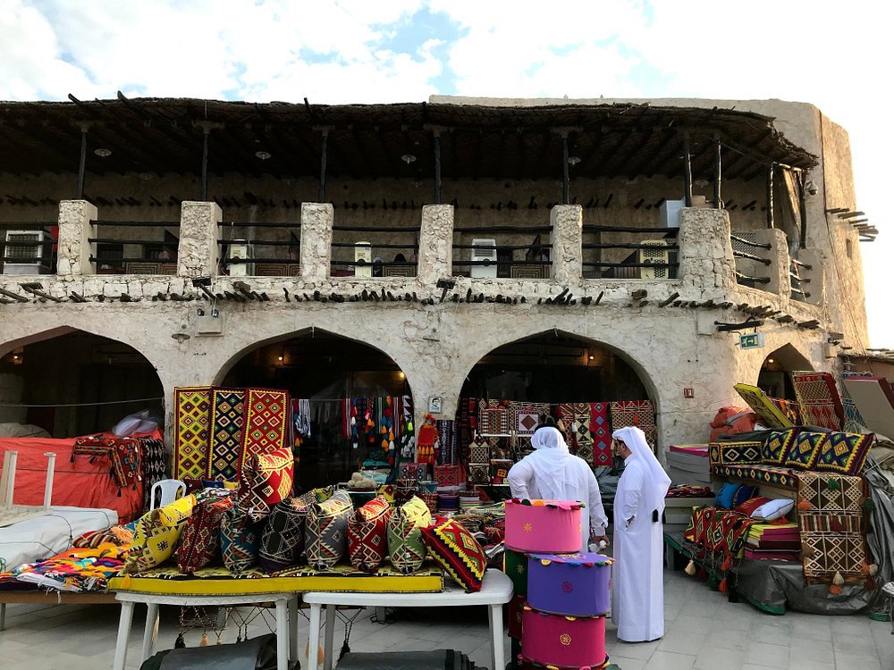 Doha: Private Layover City Tour with Souq Waqif, Katara and The Pearl