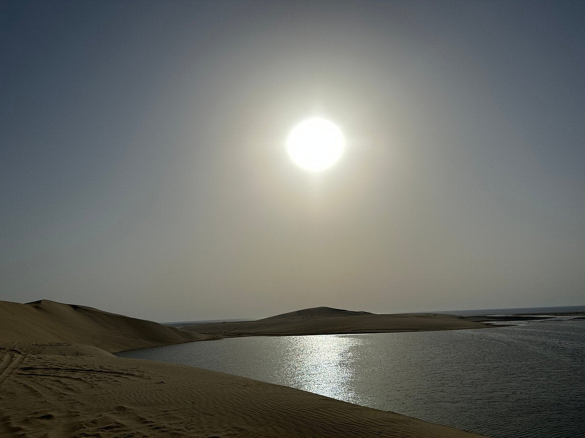 Doha: Safari nel Deserto all'Alba in 4x4 Privato di Mezza Giornata, Dune Bashing e Tour del Mare Interno