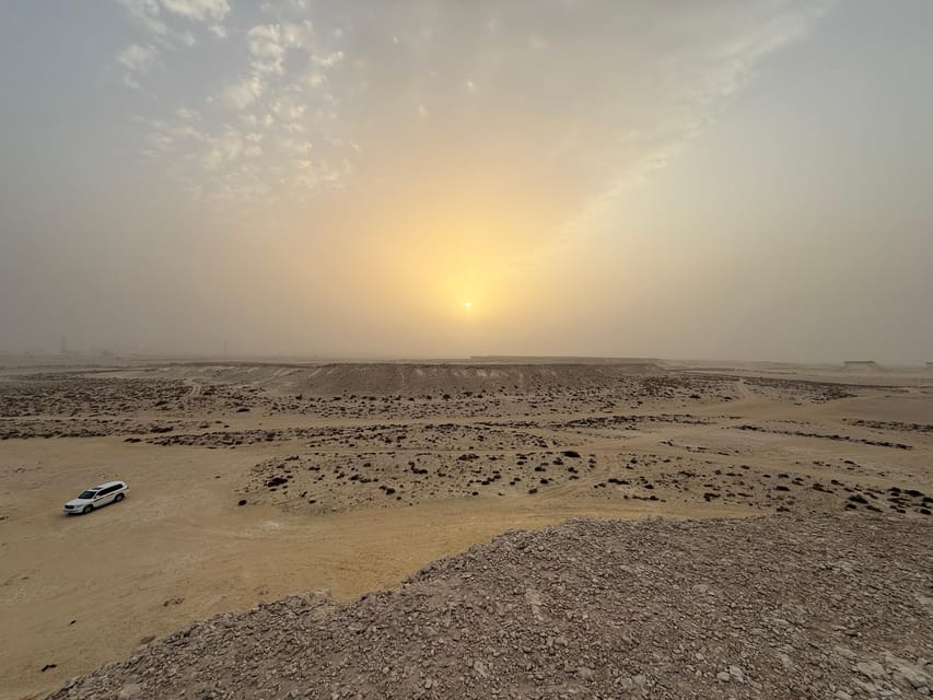 Doha: Western Qatar Desert Tour with Camel Racetrack, Zekreet Fort and Mushroom Rocks