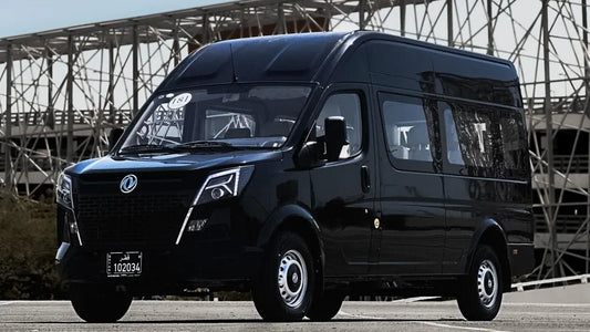 Doha: Dongfeng A08 Luxus-Van-Vermietung mit Fahrer