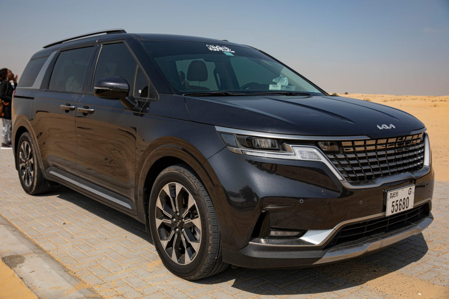 Dubai: Full Day Private Car or Van Rental with Driver
