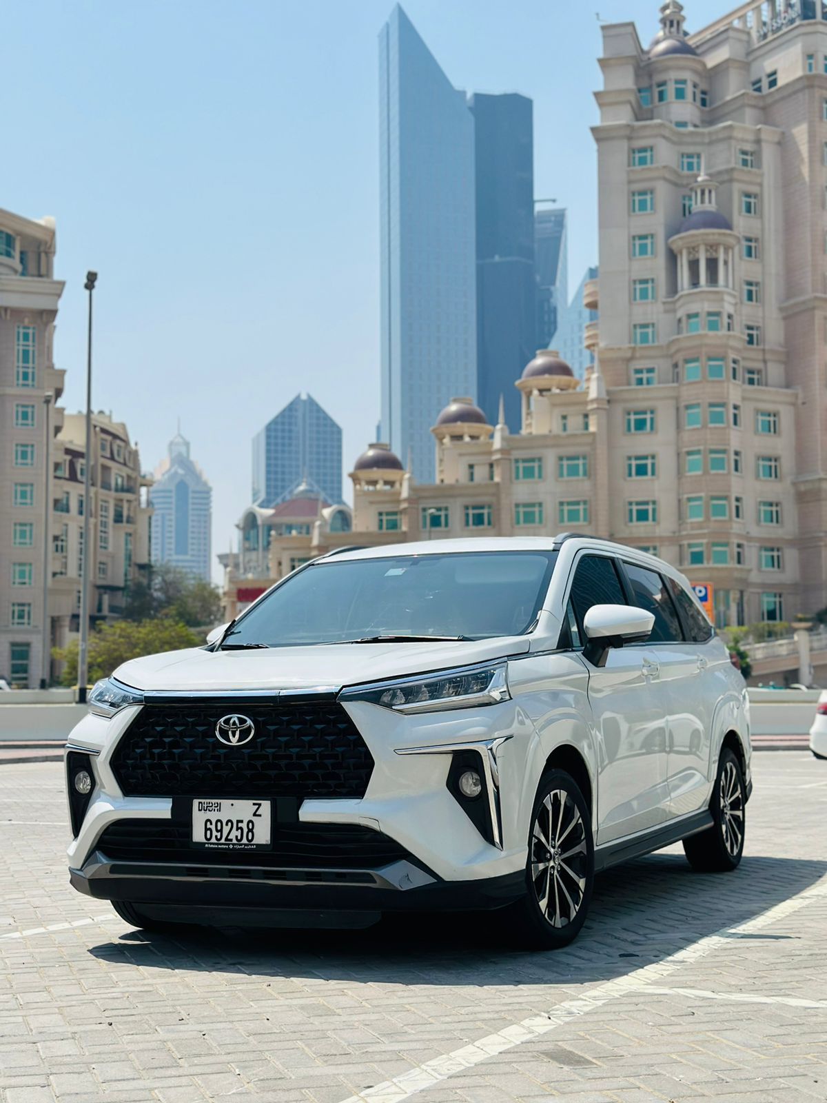 Dubai: Full Day Private Car or Van Rental with Driver
