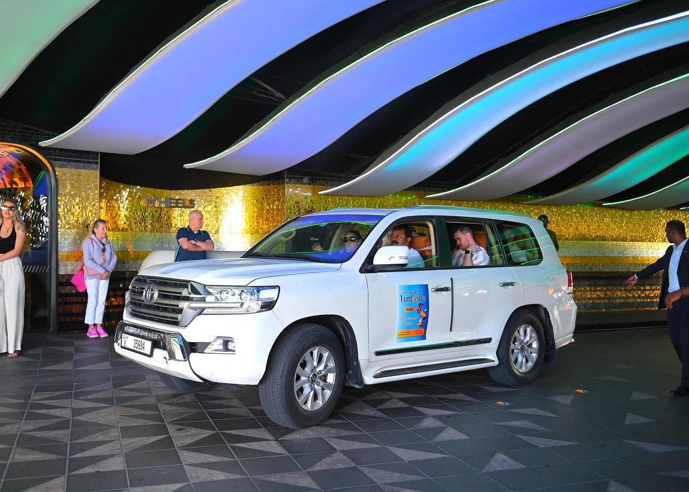 Dubai: Half - Day City Tour with Museum, Souks and Palm Jumeirah
